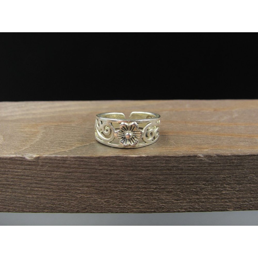 Size 3.75 Sterling Silver Cute Floral Toe Band Ring Vintage Statement Engagement